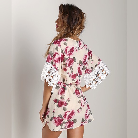 Stone Cold Fox Fox Robe Rose - Picture 2 of 4